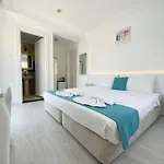 Minerva Port Hotel