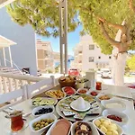 Minerva Port Hotel 3*