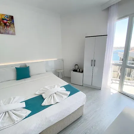 Minerva Port Hotel 3*